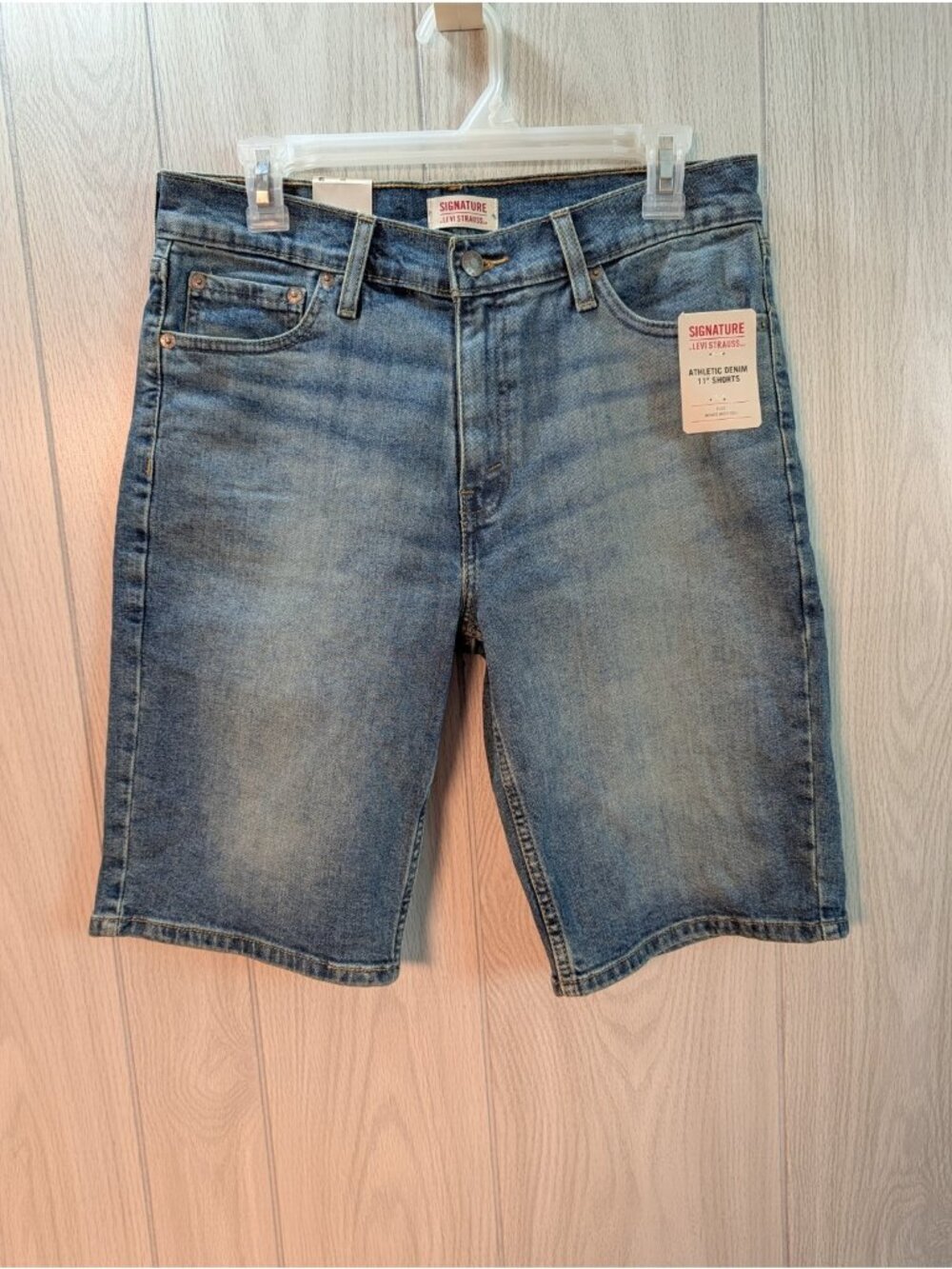 Levi's Strauss signature gold Athletic Jean Shorts NWT Size 30" Inseam 11"